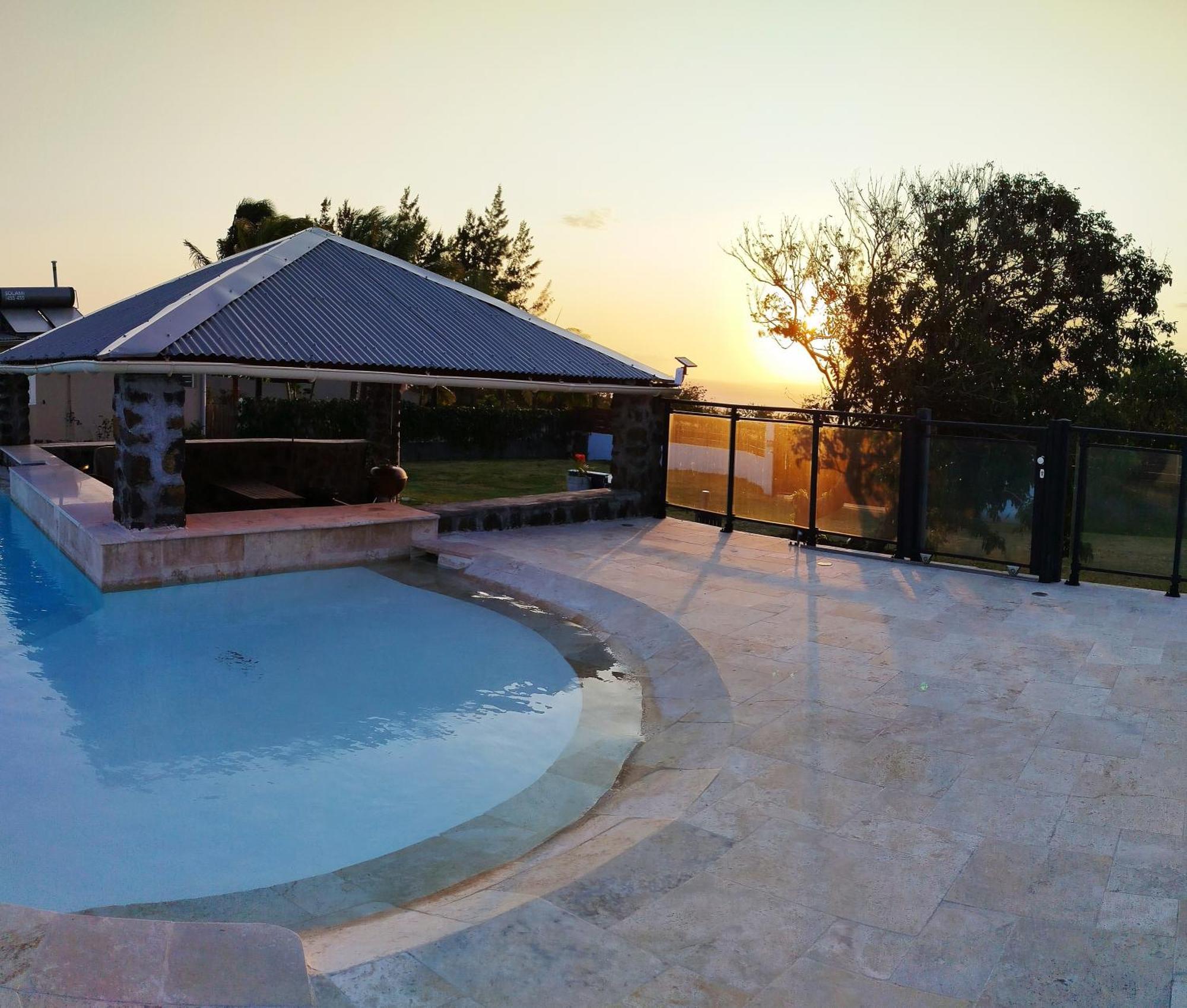 Maison Les Cocotiers De Plaiz'Anse Petite-Ile Exterior photo